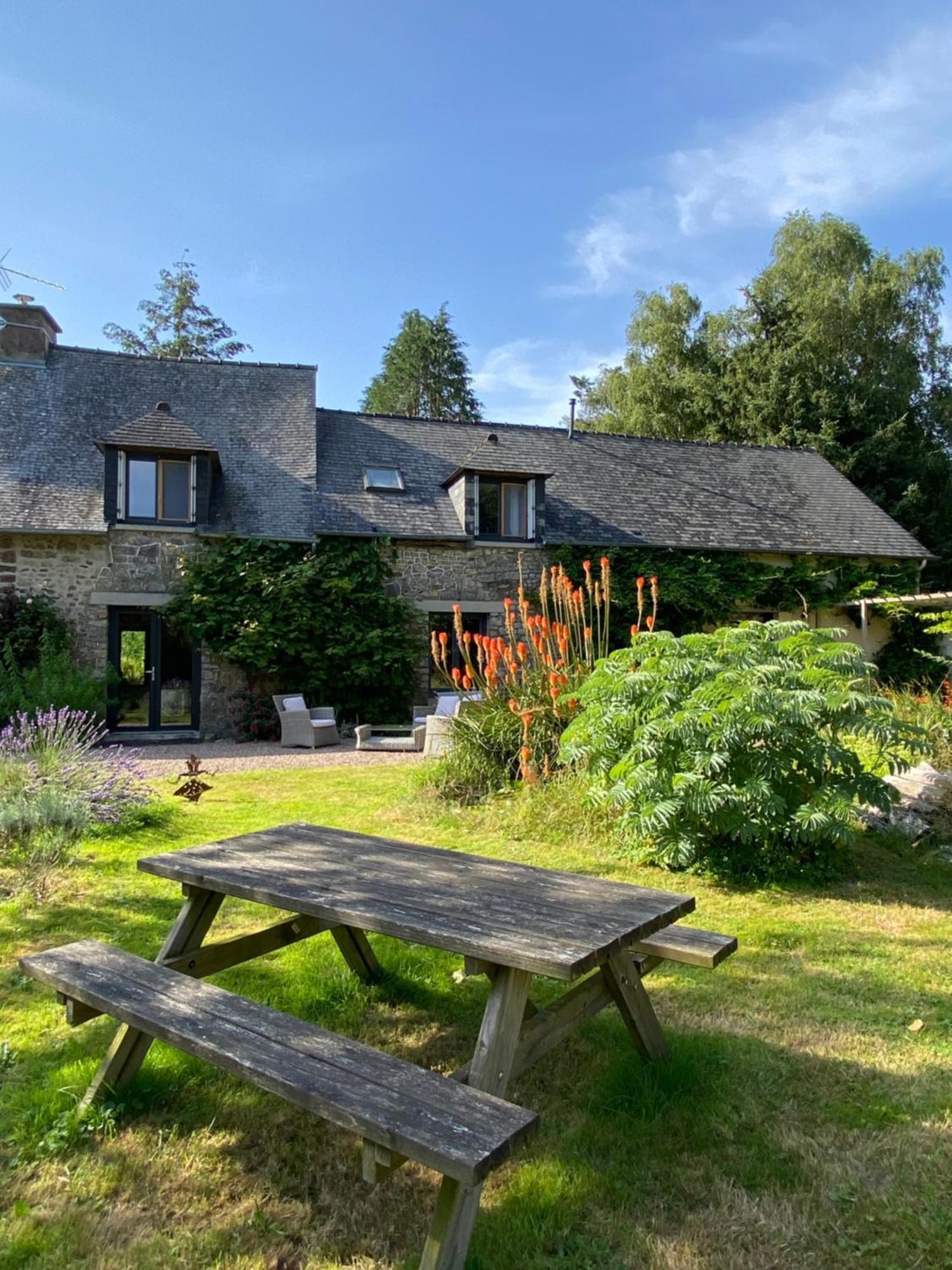 L'Hotie De Broceliande, Au Coeur Des Sites Naturels Et Legendaires Paimpont Exterior foto