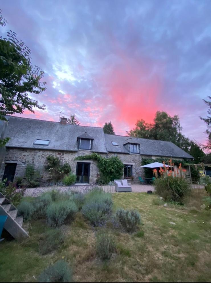 L'Hotie De Broceliande, Au Coeur Des Sites Naturels Et Legendaires Paimpont Exterior foto